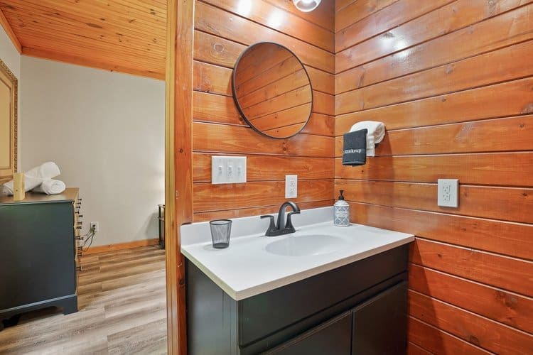 Towels, shampoo, conditioner, body/hand soap are provided during your stay.