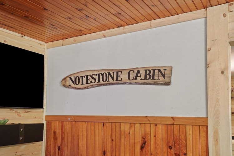 There are many opportunities to take advantage of Notestone Cabin 'Instagram Moments!'